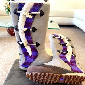Sorel women’s boots. Suede. Like new condition. Size 7.5